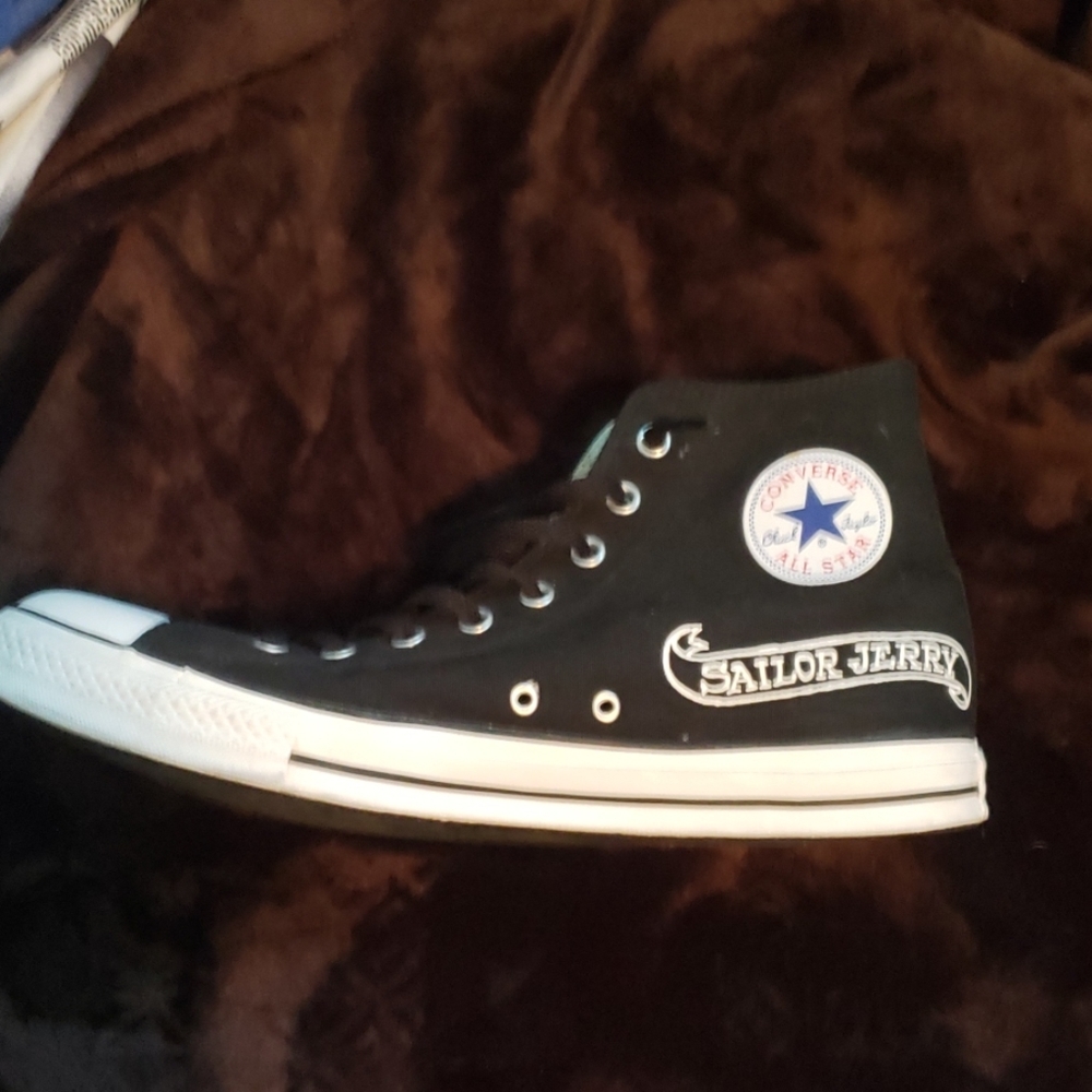 Chuck Taylor converse hightops
